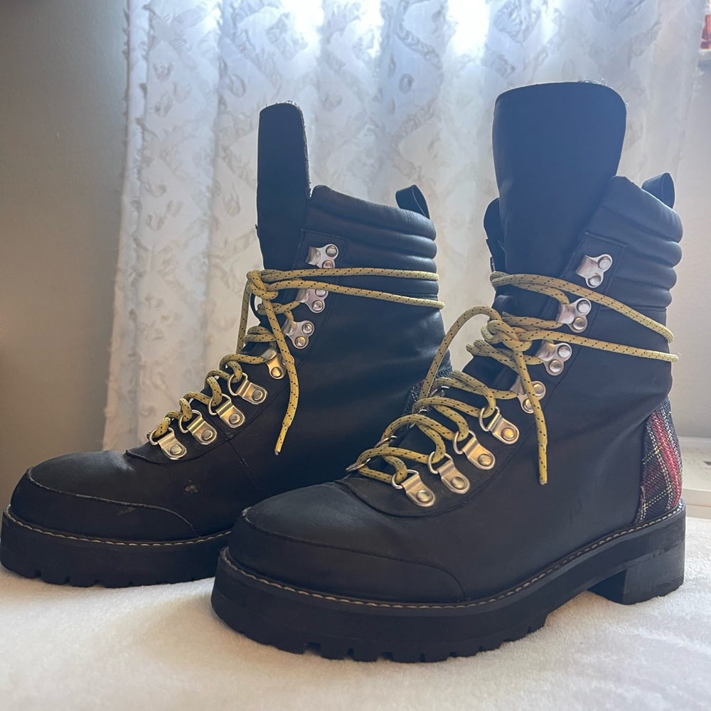 Current Mood “Trailblazr Boots”